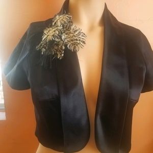 2/$10. Kay unger top.